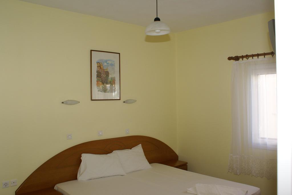 Andrianna Apartments Ammoudia Habitación foto